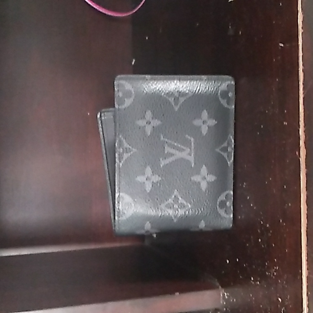 Louis Vuitton slender grey mens wallet